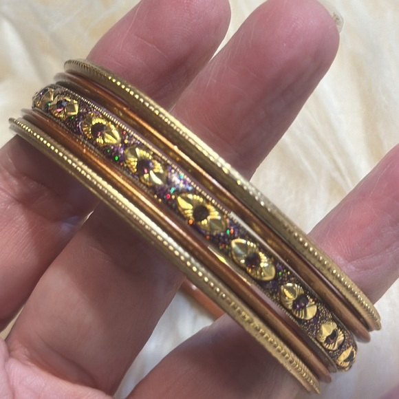 Sparkly gold bangles - Picture 7 of 8